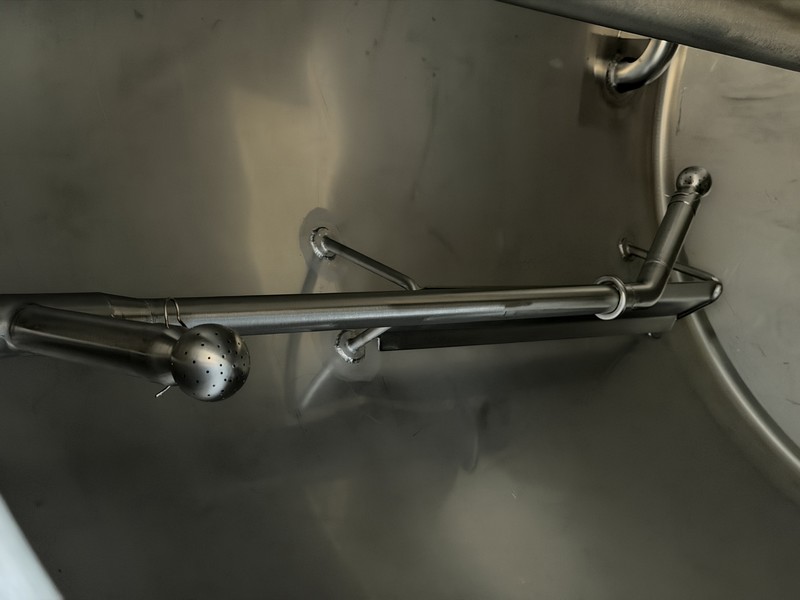 GOAVEC SS mixing tank 1847 litres total with insulation