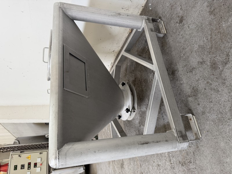 CMA 350L S/S container