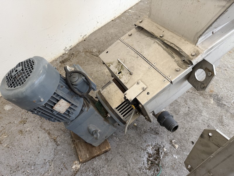 Screw conveyor Lg. 4200 mm for for washing and draining