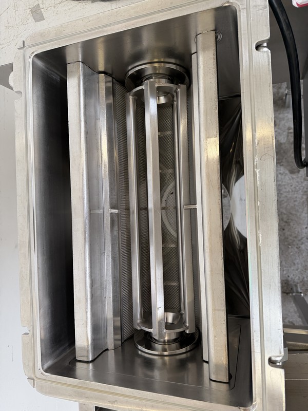 Calibreur tamiseur oscillant FREWITT type MF-6 - Inox 316L (parties en contact)