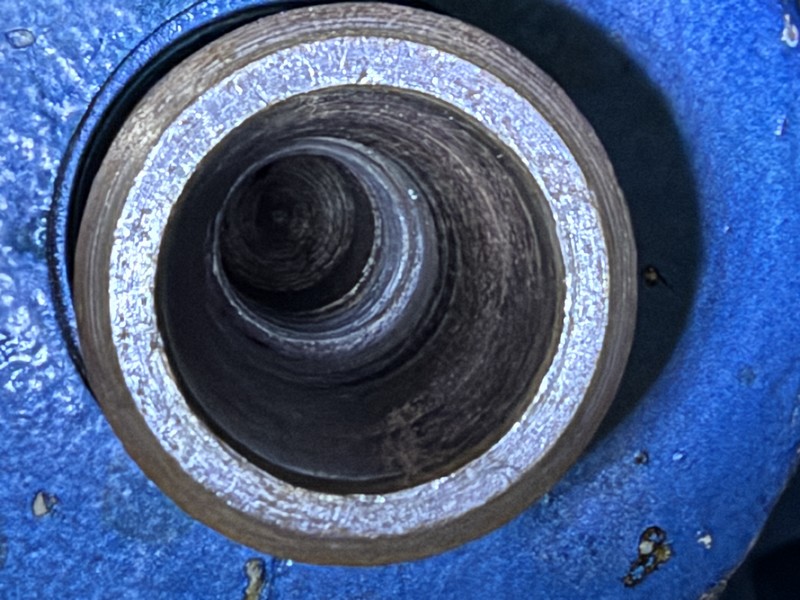 Tête d'agitateur avec moteur 2 vitesses 0.75/0,4 kw - 1355/700 T/min RAYNERI type 728