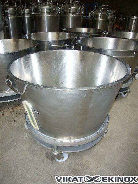 Cuve inox d'environ 400 litres avec filtre