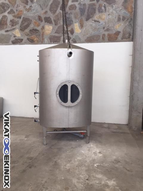 Stainless steel tank, 1800 L