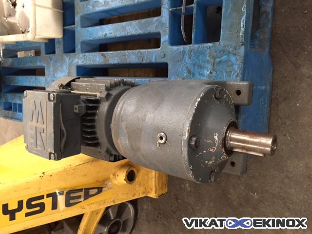 Motoréducteur Sew Usocome 0.37KW 59T/min Type R40 DT71D4