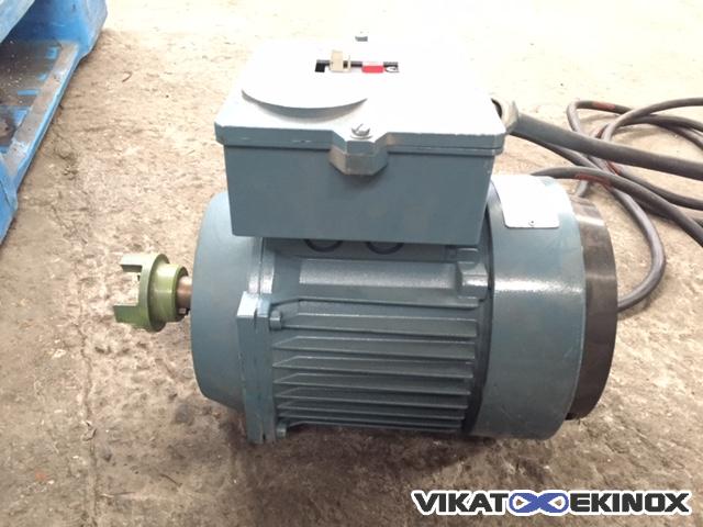 Moteur ABB 0.75 KW 920 Tr/min Type : MT90S24F115-6