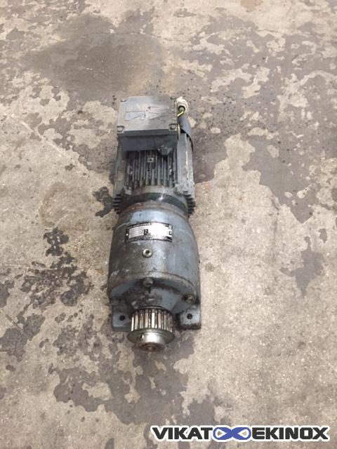 Motoréducteur Sew Eurodrive 0,25 KW 5,2T/min Type SA42T DT80N8