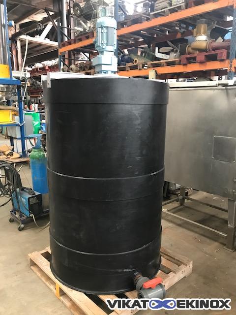 Cuve en P.E. agitée 1000 litres