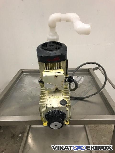 Pompe inox DOSAPRO série D débit 120 à 220L/h