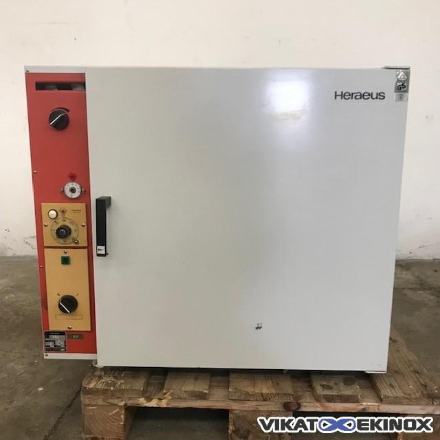 Etuve Heraeus type B5050 F