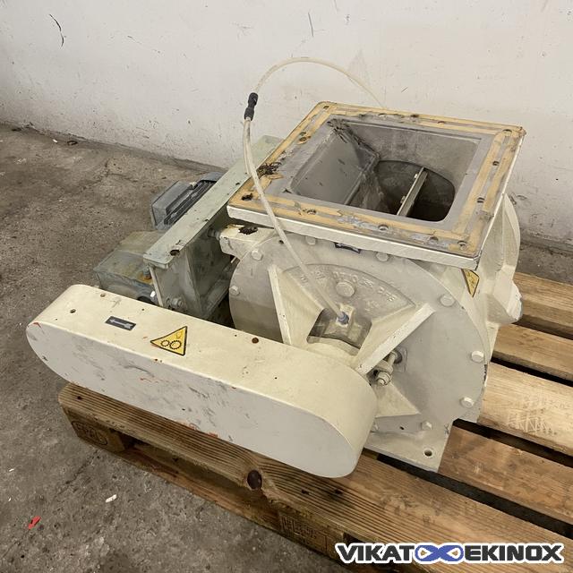 Vanne rotative écluse 250 x 250 mm YOUNG-MASSA type DTC10DS-XNXN-WW