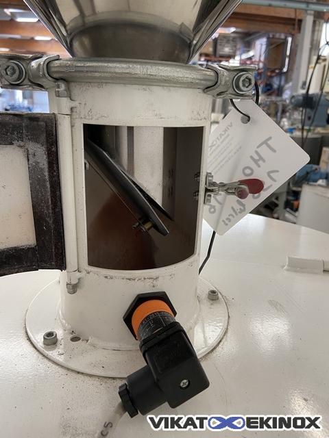 Steel hopper 190 litres with screw