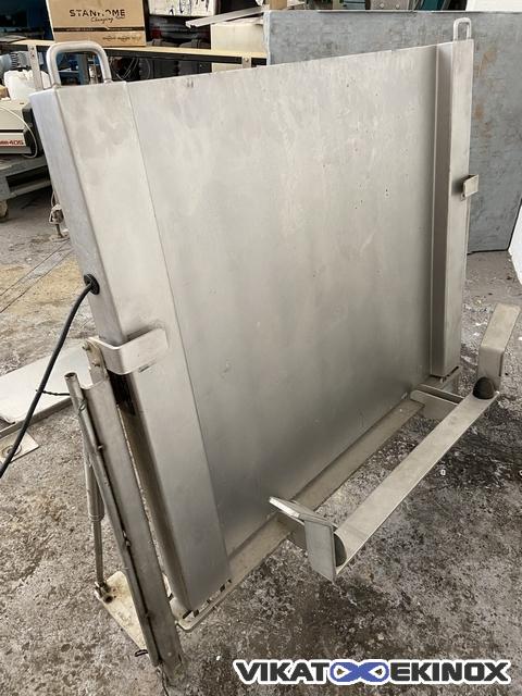 METTLER TOLEDO 300 kg S/S lifting weighing platform type DUCS 300 S