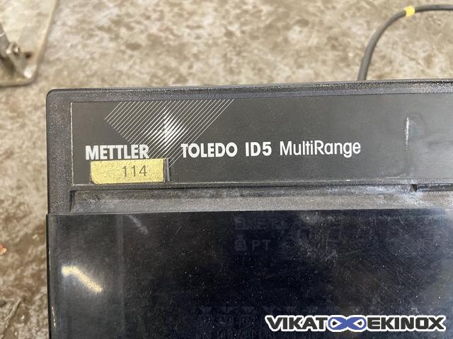 METTLER TOLEDO 300 kg S/S lifting weighing platform type DUCS 300 S