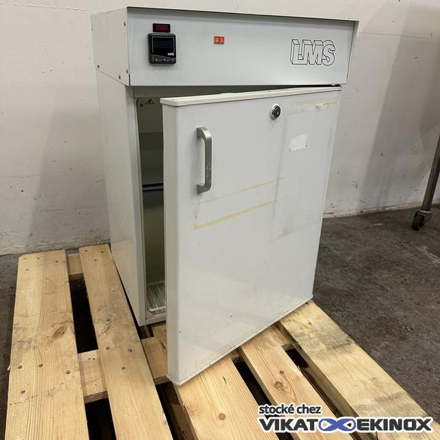 Incubateur refroidi 60 litres environ LMS type 305 -10°C