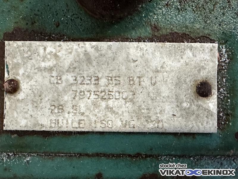 Pompe à vis excentrée avec vis de gavage et émotteur PCM type MV15IBB10 - Inox