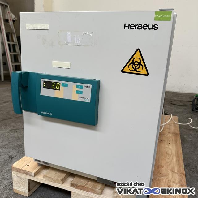 Incubateur 73 litres 70°C HERAEUS Function Line type B6