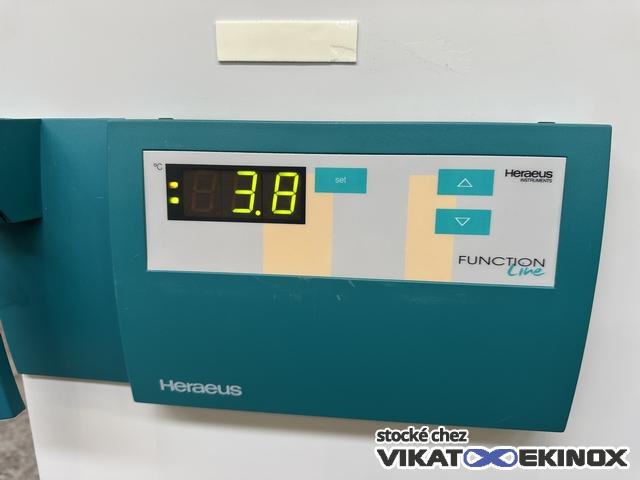Incubateur 73 litres 70°C HERAEUS Function Line type B6