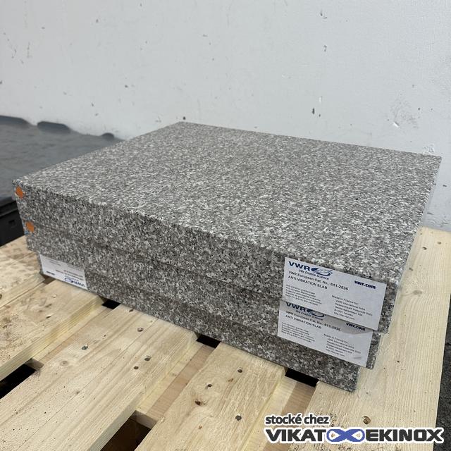 Plateau anti-vibration 560 x 450 mm en granit poli VWR ref 611-2536