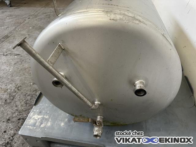 265 L S/S vertical tank