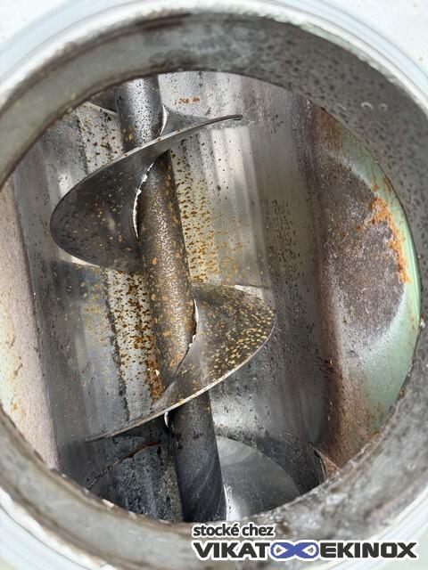 Silo mélangeur acier 44000 litres avec trémie d'alimentation MUSSO type MV44000