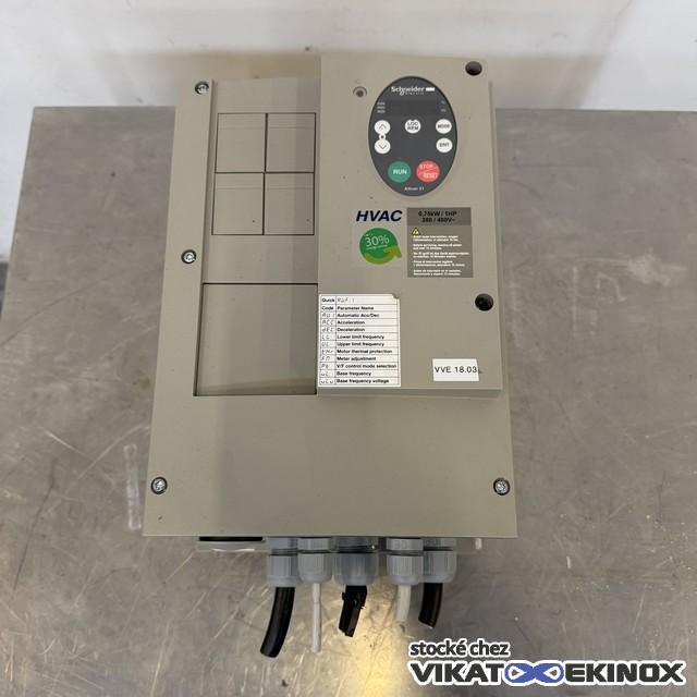 Variateur de vitesse 0,75 kw 3 phases SCHNEIDER ALTIVAR type ATV21W075N4