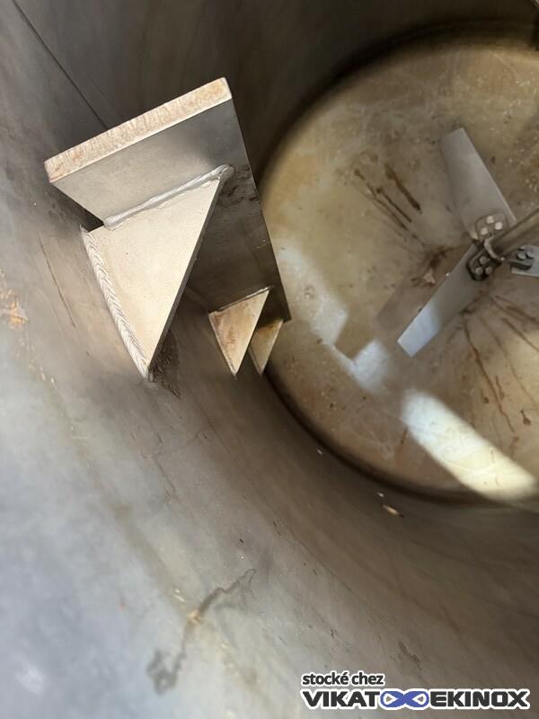 2200L SS mixing tank with SPX Lightnin agitator