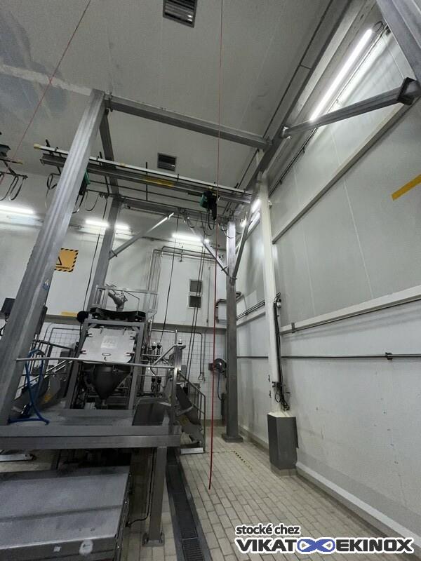 Stainless steel frame for electric hoist